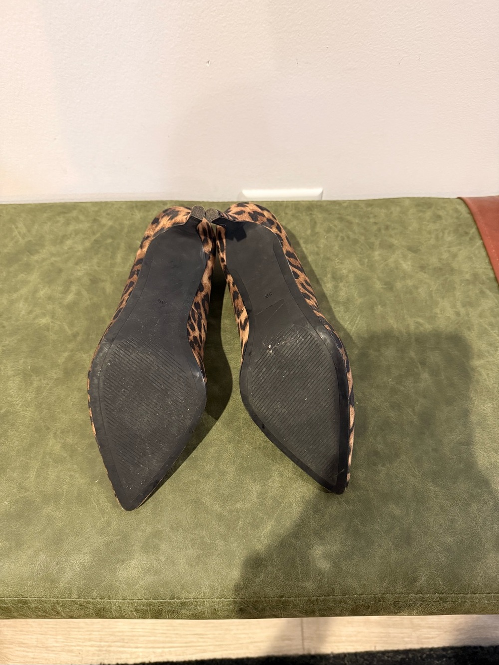 H&M Leopard Print Pointed Pumps - Brown & Black - Picture 6 of 6